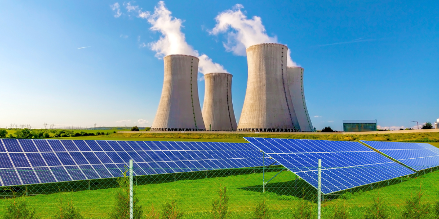 nuclear-power-plant-next-to-solar-farm